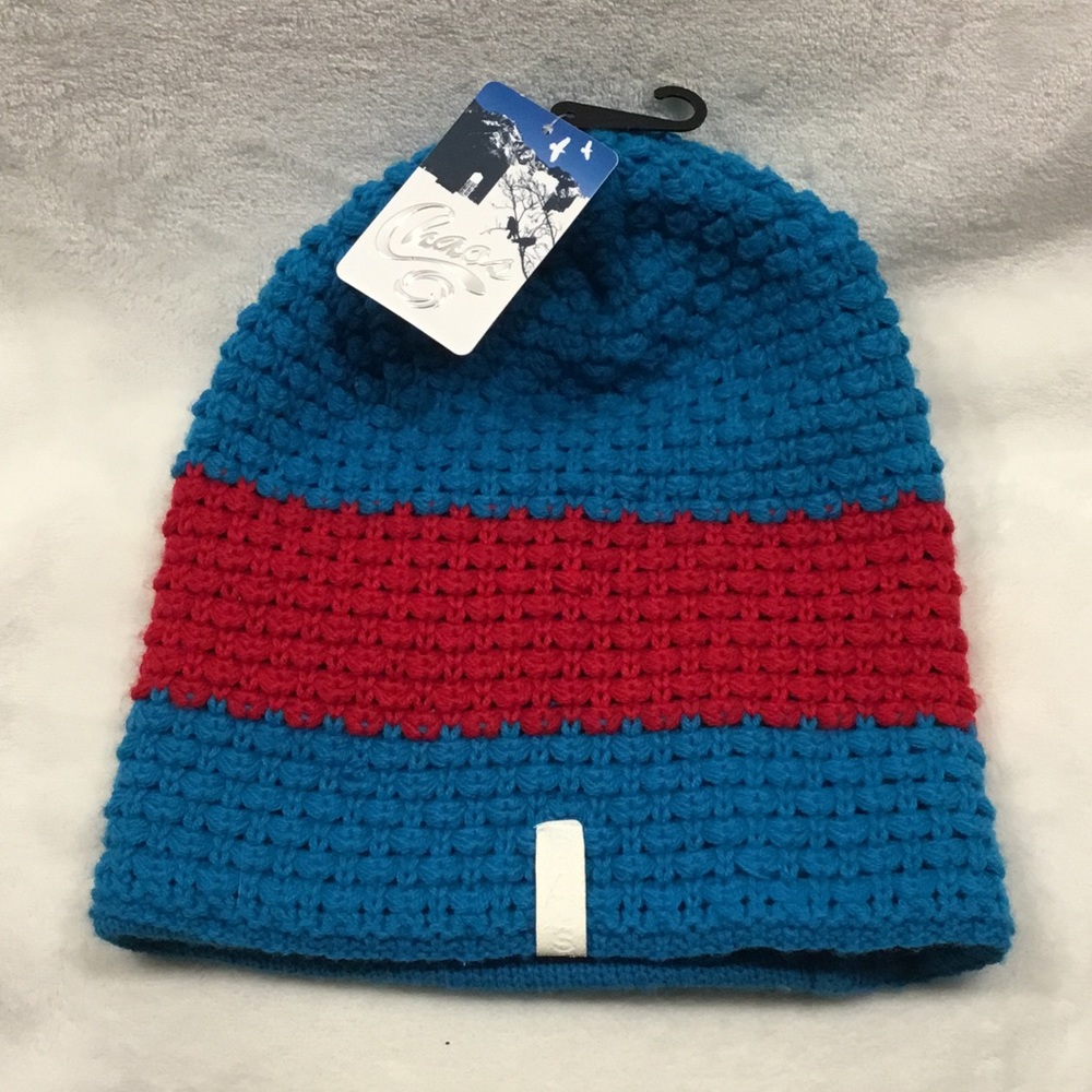 4/25$ 🦋 NWT Chaos knit hat